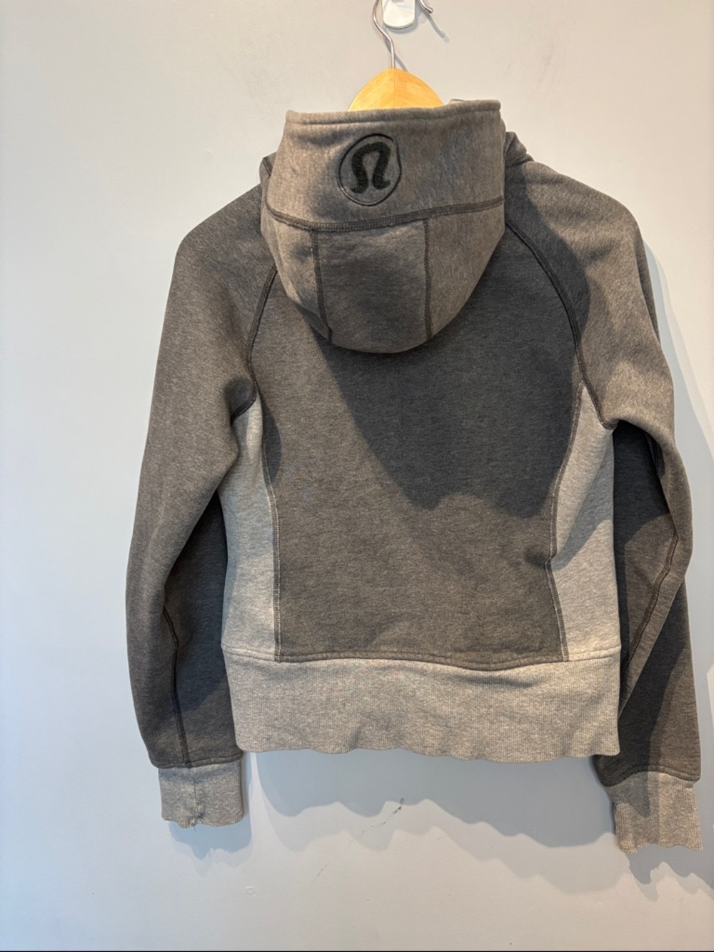 Lululemon Vintage Scuba Hoodie in Slate - Picture 3 of 9